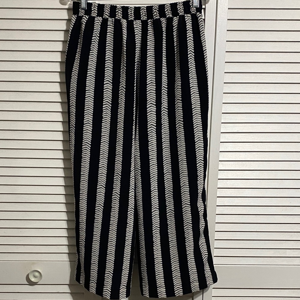 Dubgee by whoopy Black and White Striped Pants - Picture 6 of 8
